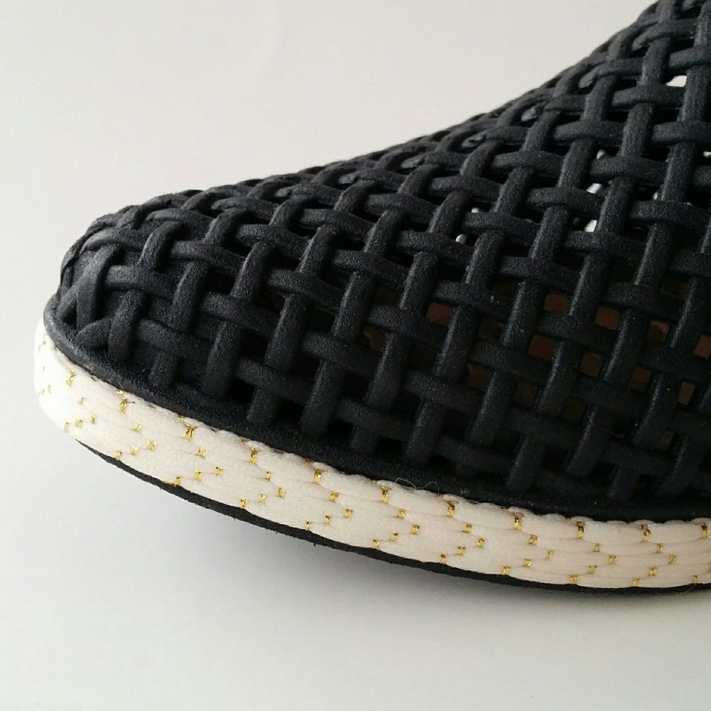 New!!! Pretty Comfy Shoes For Beach, Casual, Party, Rainy Days - Picture 8 of 9